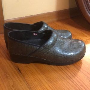 Women's size 43 Sanita clogs, lightly worn, green patterned